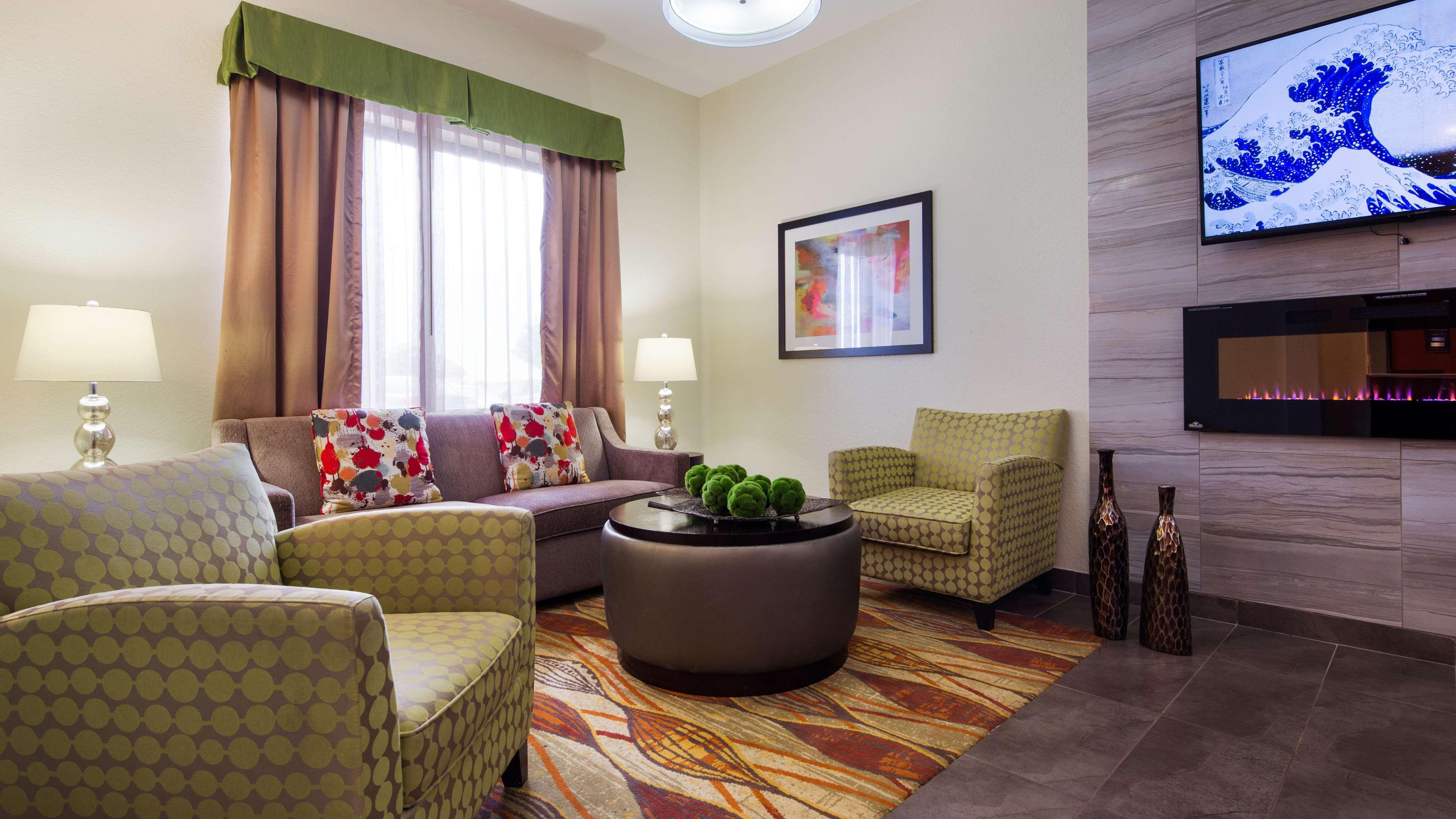 Best Western Plus Fairview Inn & Suites Bagian luar foto