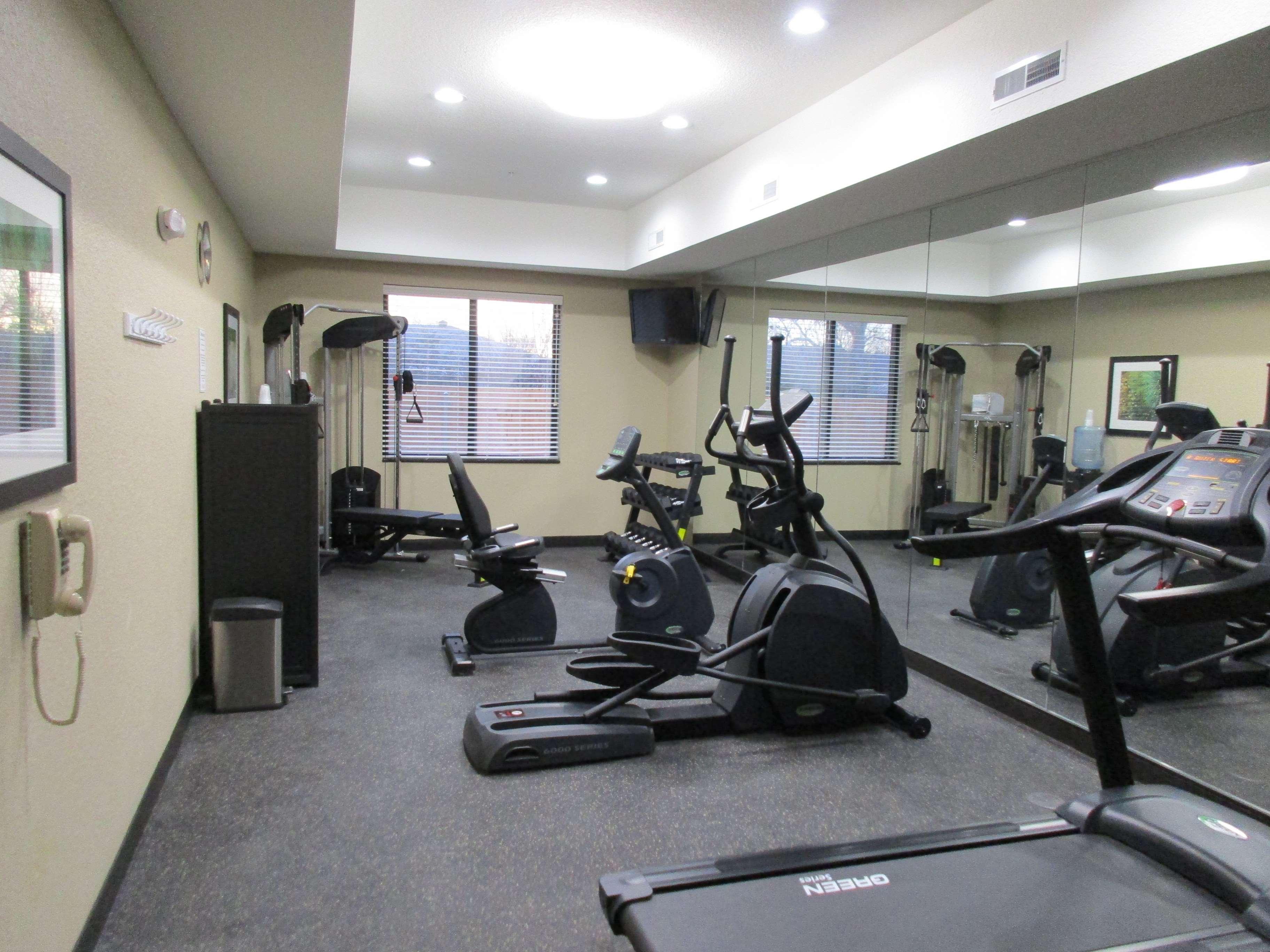 Best Western Plus Fairview Inn & Suites Bagian luar foto